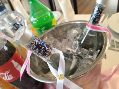 Alkohol wsadzony w misę z lodem